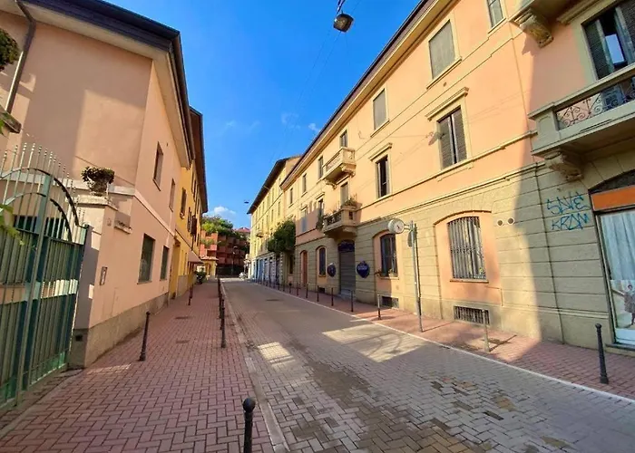 Conte Rosso House, Con Doppia Terrazza In Coorte Tranquilla A Due Passi Da Stazione E Metropolitana Lambrate